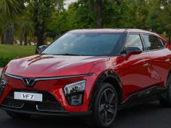 VINFAST VF7
